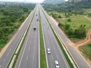 Read more about the article Discovering India’s National Highways: The Lifelines of Connectivity