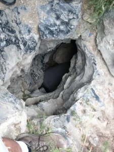 Read more about the article The Mysterious Nutty Putty Cave: A Journey into Darkness